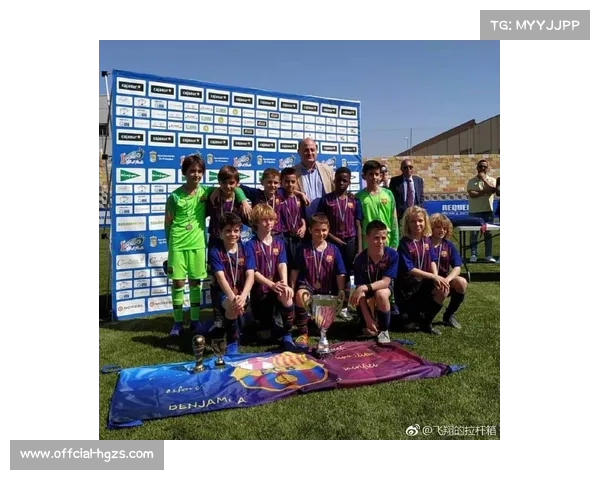 西班牙足坛哀悼科尔多瓦列车事故,皇马巴萨等俱乐部发声致哀